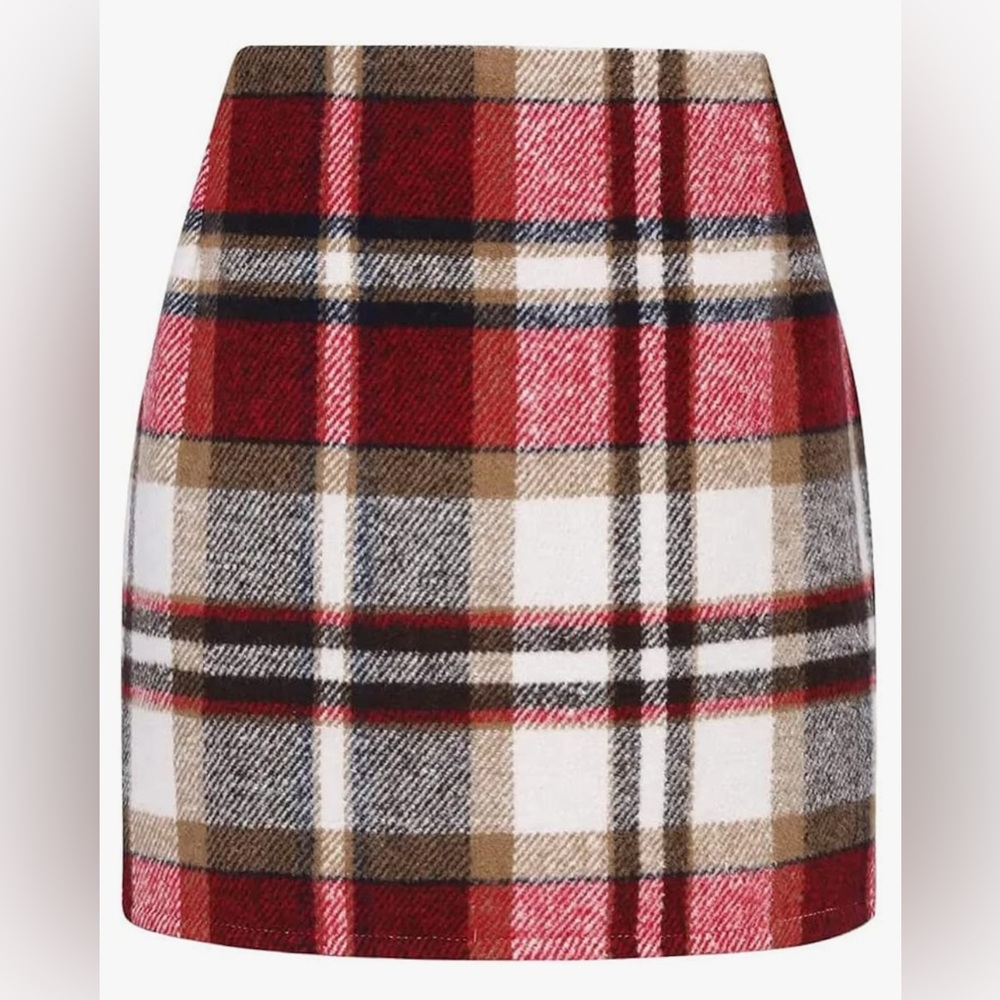 Plaid skirt. New with tags. Bag unopened. Size XL (fits like a Large)